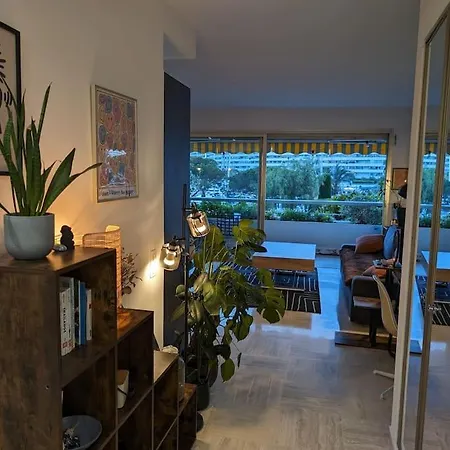 Au Coeur De Marina Baie Des Anges Apartment *