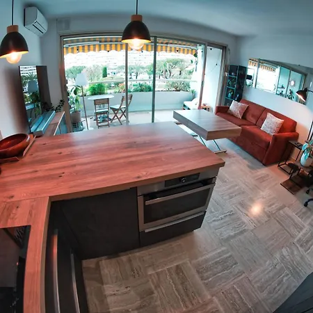 Apartment Au Coeur De Marina Baie Des Anges